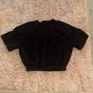 Lululemon crop shirt, size 2